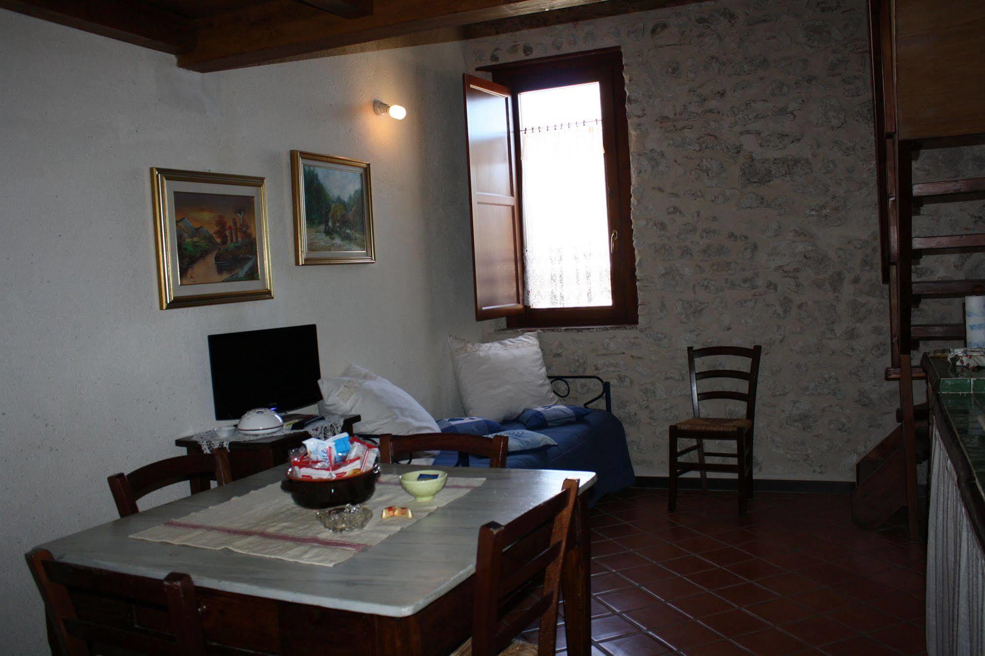 La Casa Su Le Dimore Del Borgo Santo Stefano Di Sessanio Ngoại thất bức ảnh